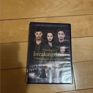 ‘Twilight: Breaking Dawn’ French and English Double DVD